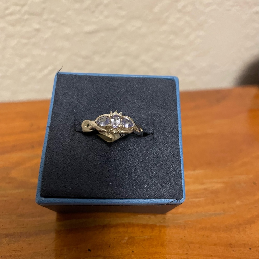 10K White Gold Ring